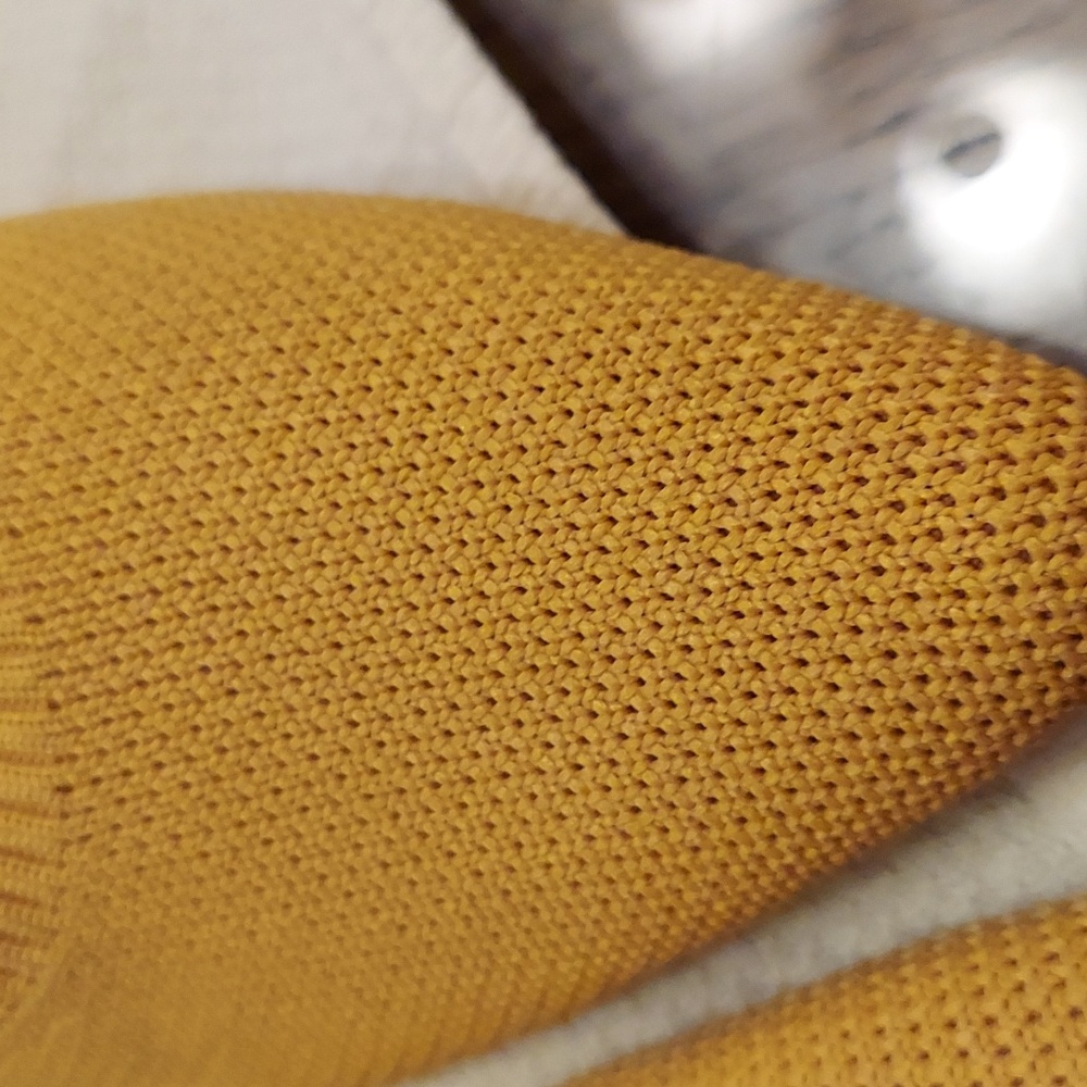 **NEW**VIVAIA BALLET flats mustard color. - Picture 7 of 9